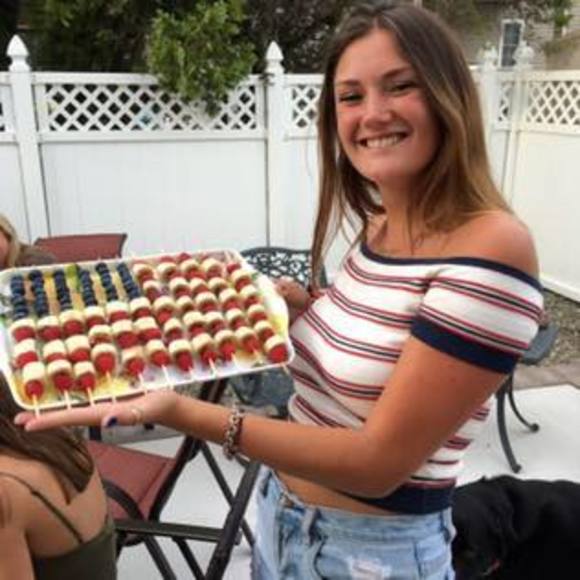 Meet your Posher, Cara - Picture 1 of 1